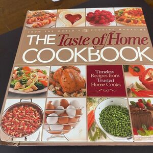 The Taste of Home Cookbook: Timeless Recipes from Trusted Home Cooks Ring Bound